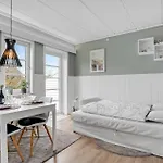 Apartment 25 Romo