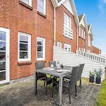 25 Apartman